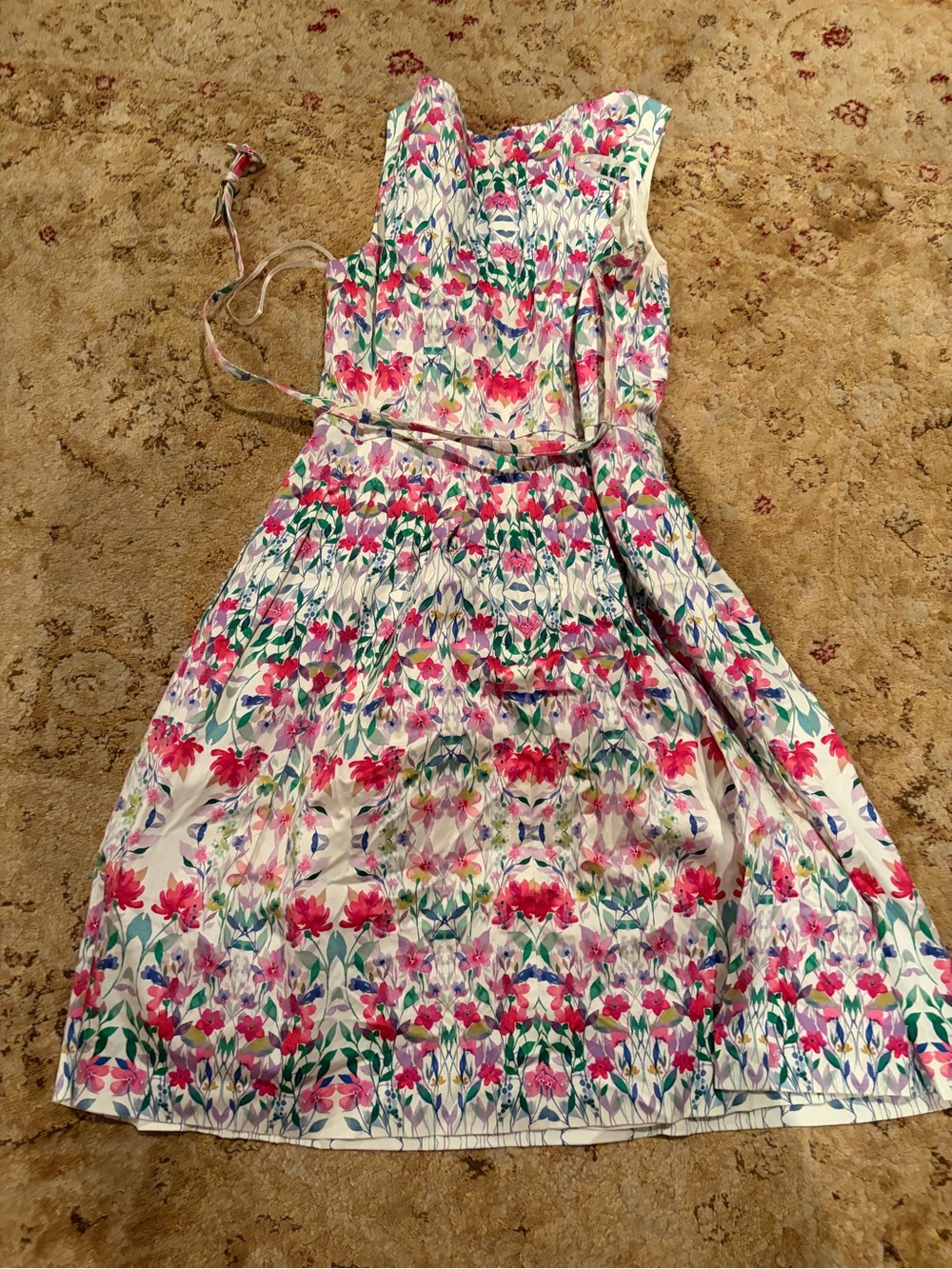 Like New Talbots Falling Floral / Rose Garden Fit & Flare Dress. Quiet luxury - Picture 6 of 6
